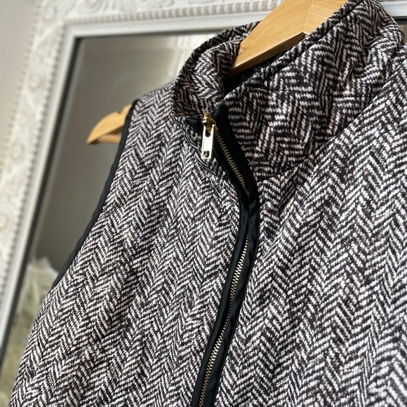 Women’s Herringbone Quilted Vest Large - Picture 3 of 5